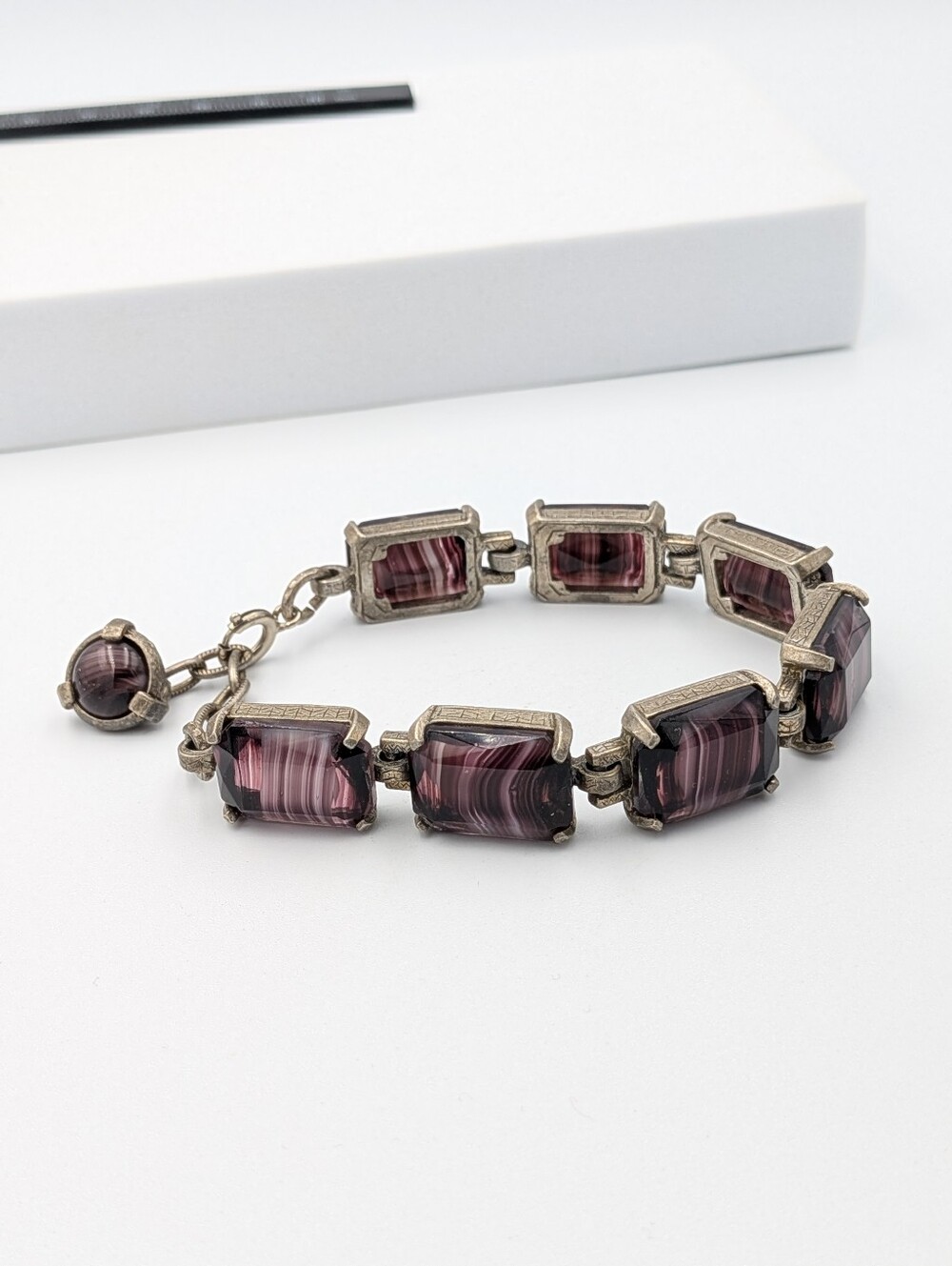 Vintage 1950s purple art glass silver tone bracelet